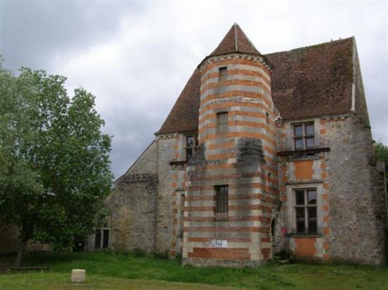 http://s1.e-monsite.com/2009/05/26/10/7663421coulommiers-commanderie-fiche-g-jpg.jpg