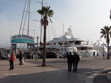 Embarquement pour l'Ile de Bendor.JPG