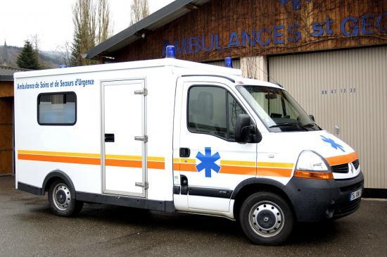 Renault Master Ambulance. Renault Master