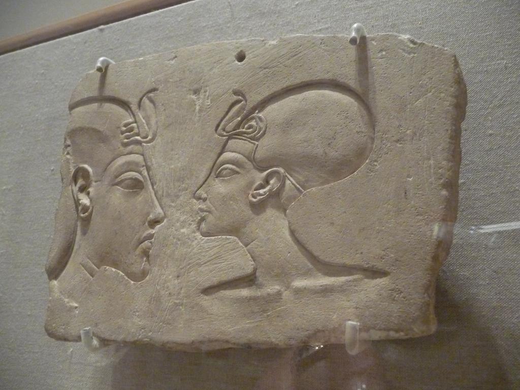 wilbour plaque Sunk relief heads of akhenaten and nefertiti (limestone, 157 x 221 x 41 cms), known as the wilbour plaque it was intended as a sculptor's model, to be studied and imitated by students and. wilbour plaque Sunk relief heads of akhenaten and nefertiti (limestone, 157 x 221 x 41 cms), known as the wilbour plaque it was intended as a sculptor's model, to be studied and imitated by students and.