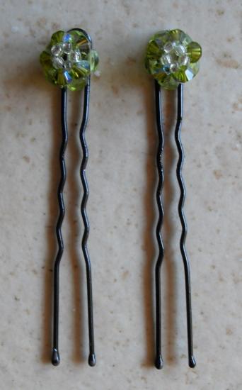 Epingles cheveux fleurs olivine cristal de swarovski.